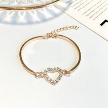 Love diamond heart-shaped bracelet